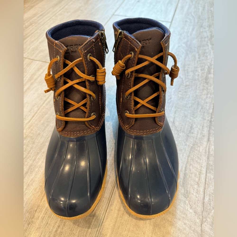 Women’s Sperry Saltwater Boots size 6.5